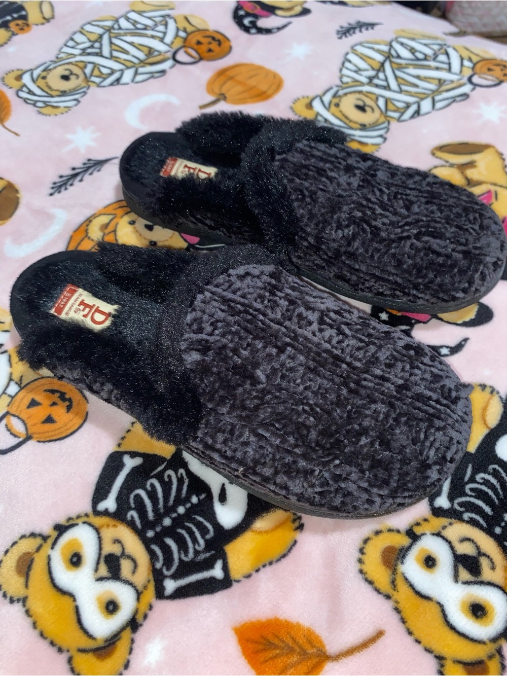 dearfoams Charcoal Black Plush Slip-On Women's Slippers